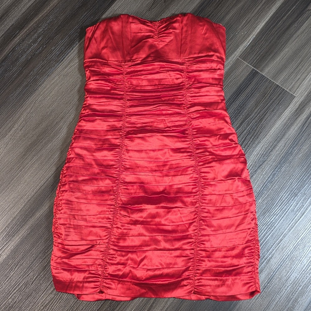 Express Red Strapless Mini Dress Size 6 Silk Ruched Bodycon Party Cocktail - Picture 11 of 11
